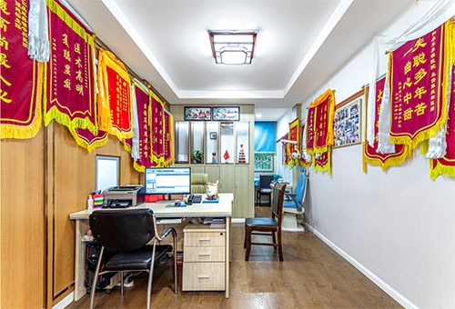 咽異感癥的癥狀:咽喉異物