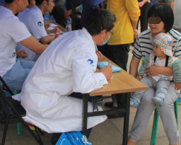 成都耳科醫院醫生交流病情