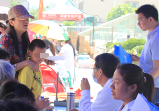 醫生診斷兒童鼻甲肥大的病情