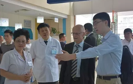 為Bootz主任醫師介紹成都仁品醫院科室設置